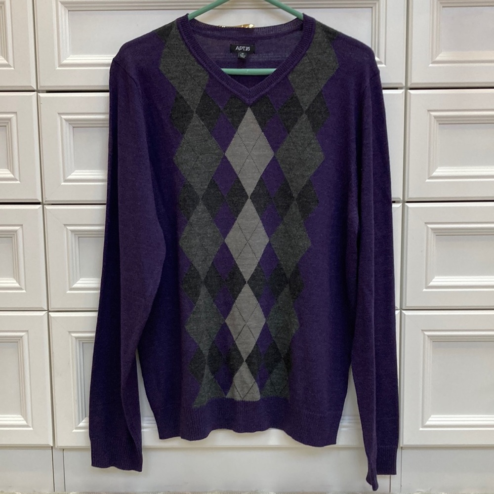 Men’s purple argyle sweater.